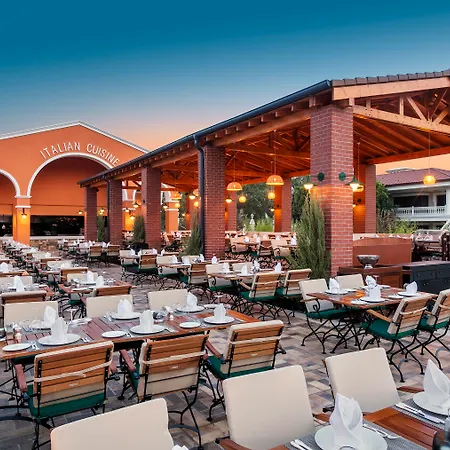Semesteranläggning (resort) Titanic Mardan Palace 5*